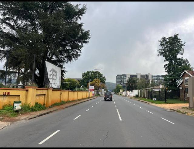 LAND FOR SALE IN BEDFORDVIEW